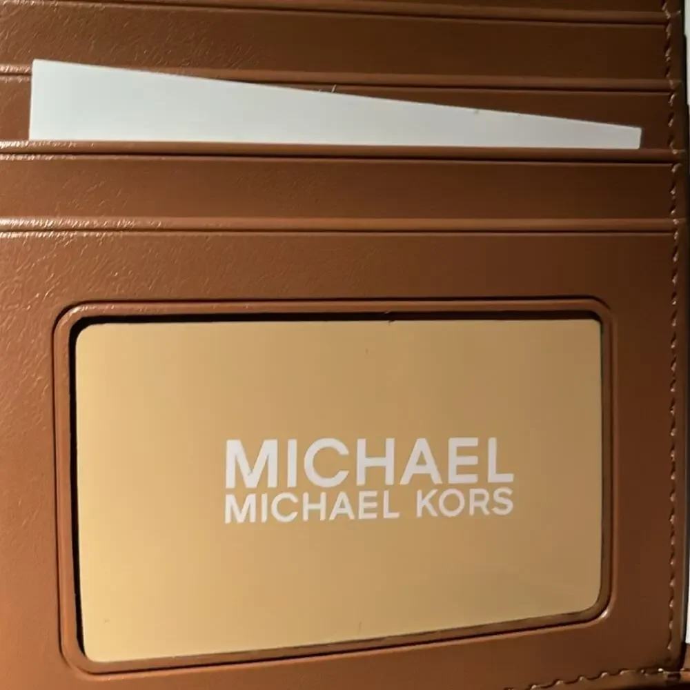 Michael Kors Bedford Travel Medium Logo Stripe Passport Wallet - Picture 4 of 4